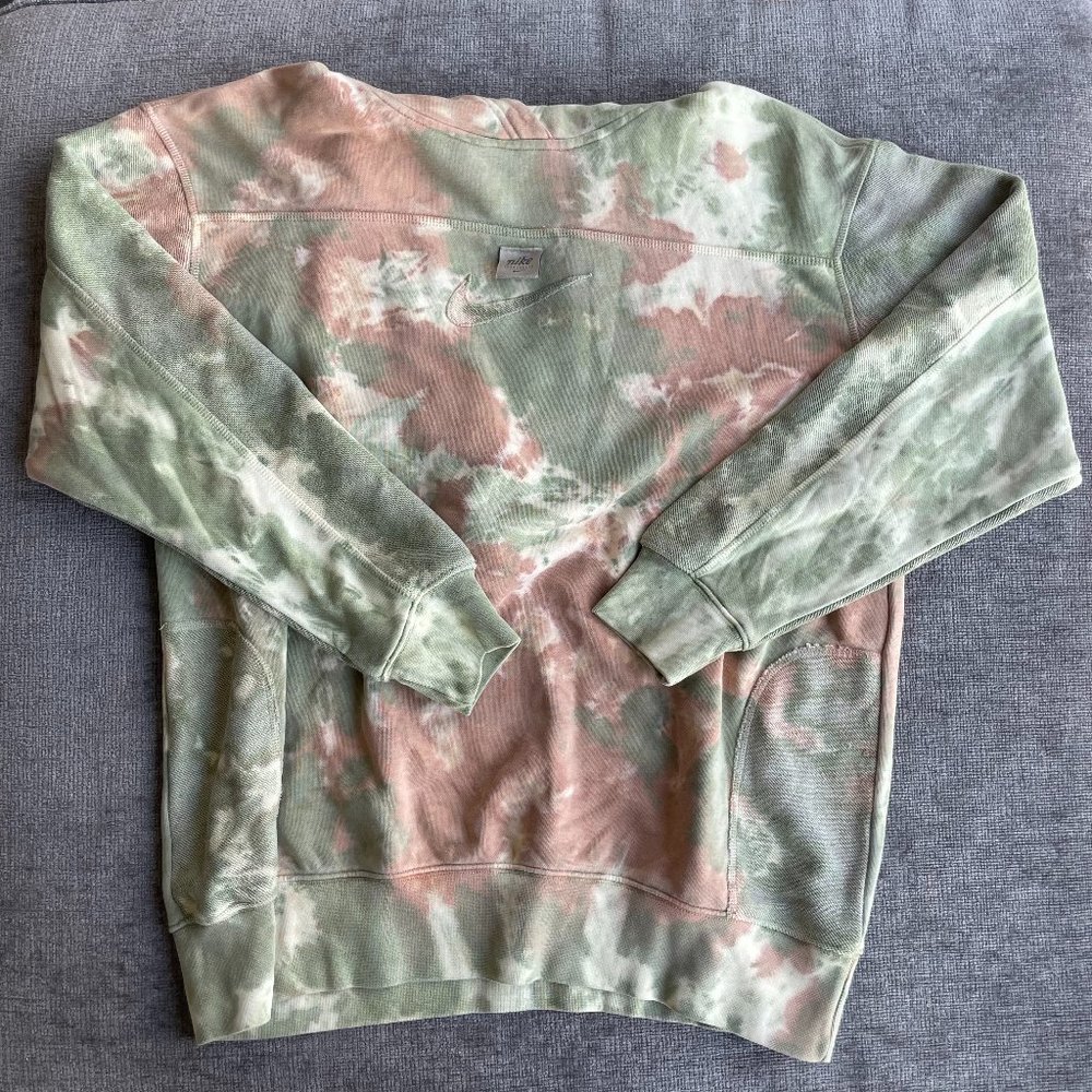 Nike Tie-Dye Hoodie Sweatshirt RARE (Size Small)